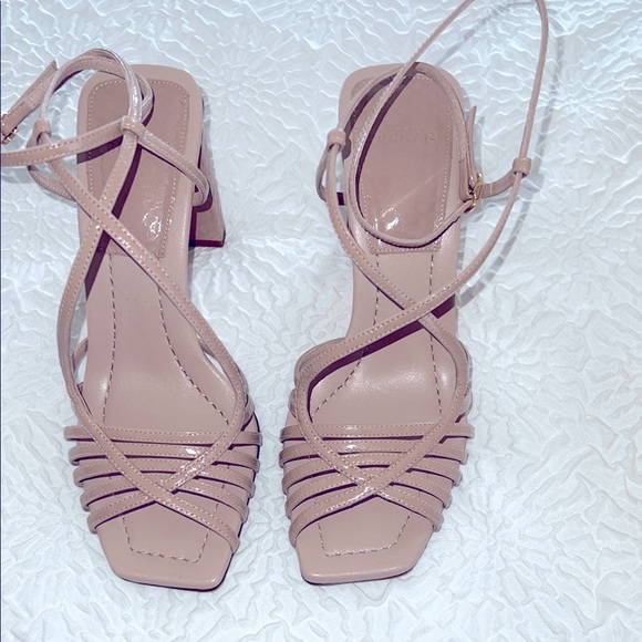 Alexandre Birman Nude Heels - Picture 2 of 7